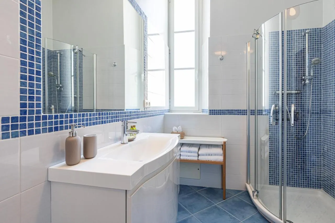 Palais De Menton - Elegant Apartment With Sea View